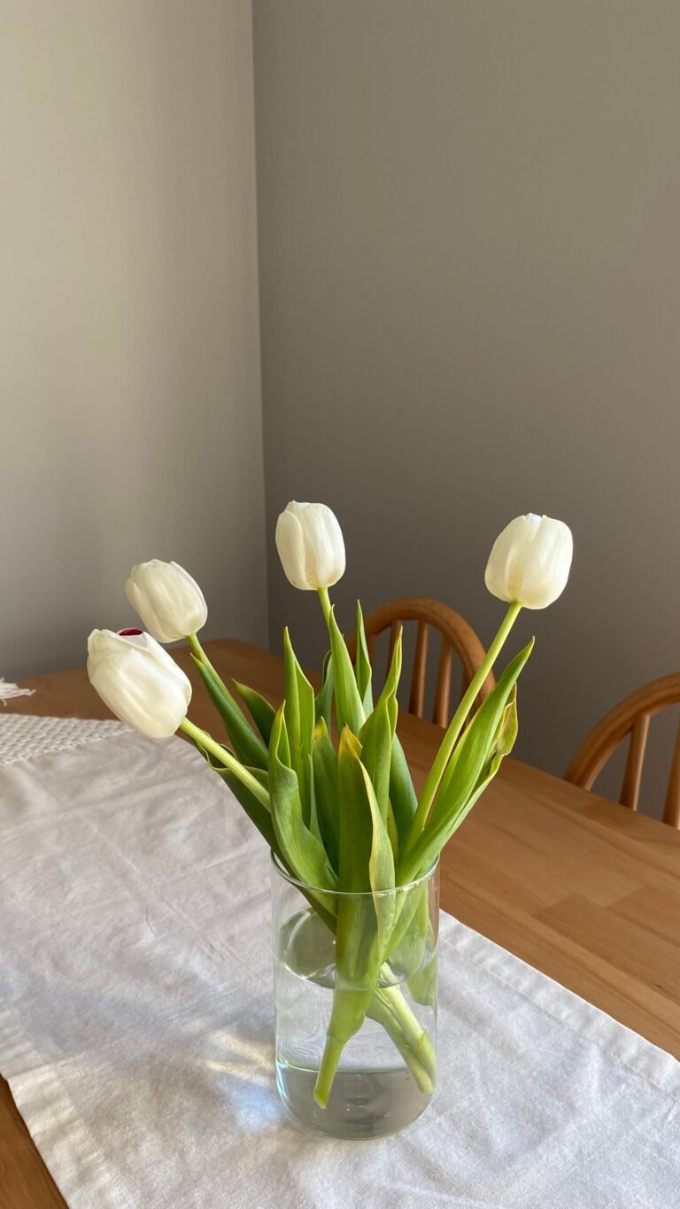 The Best Way to Style Fresh Flowers for a Stunning Refresh