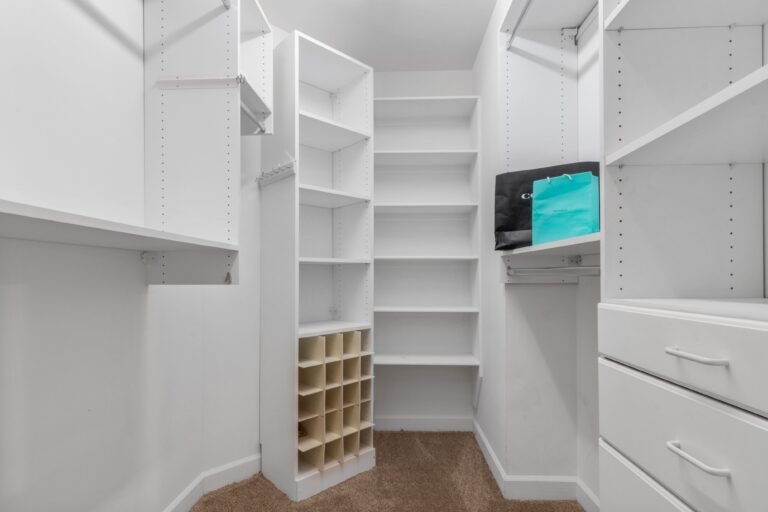 9 Things Professional Organizers Hate to Keep