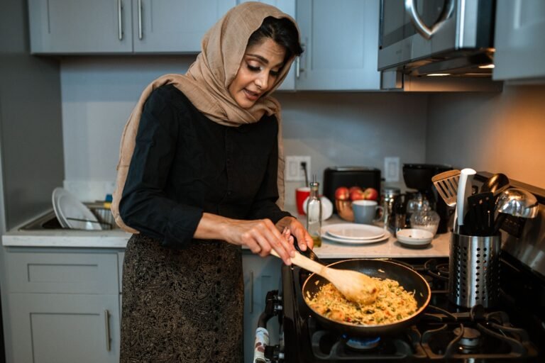 Kitchen Mistakes: 8 Things Professional Chefs Hate to See