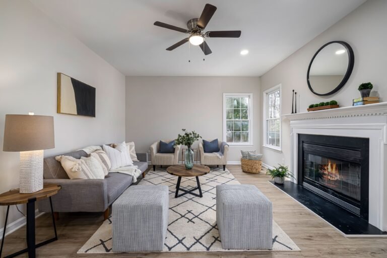 Home Showing: 8 Things Professional Stagers Hate to Leave Out
