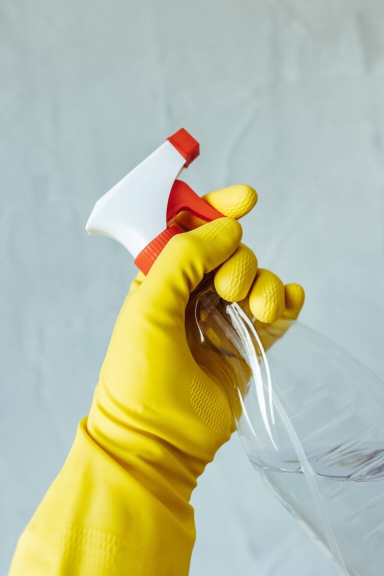 Cleaning Gloves: 8 Things Professional Cleaners Hate to Skip